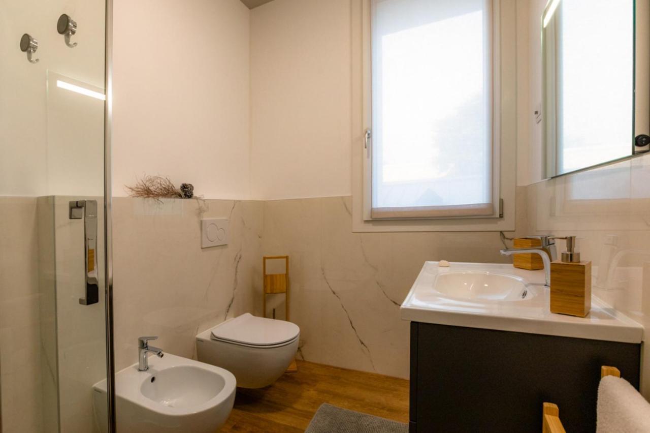 B&B Quattro Stagioni Charme And Wellness Besnate Kültér fotó